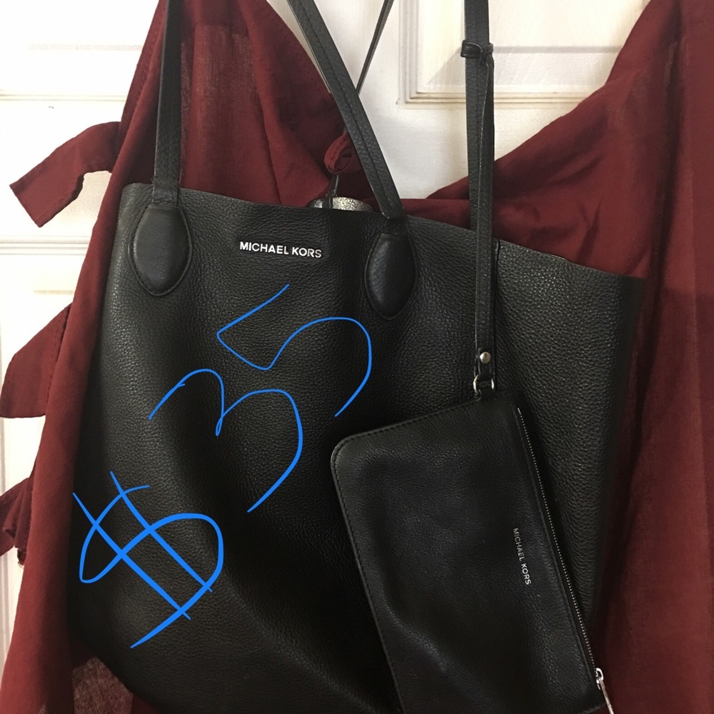 Purses - Picture 2 of 6